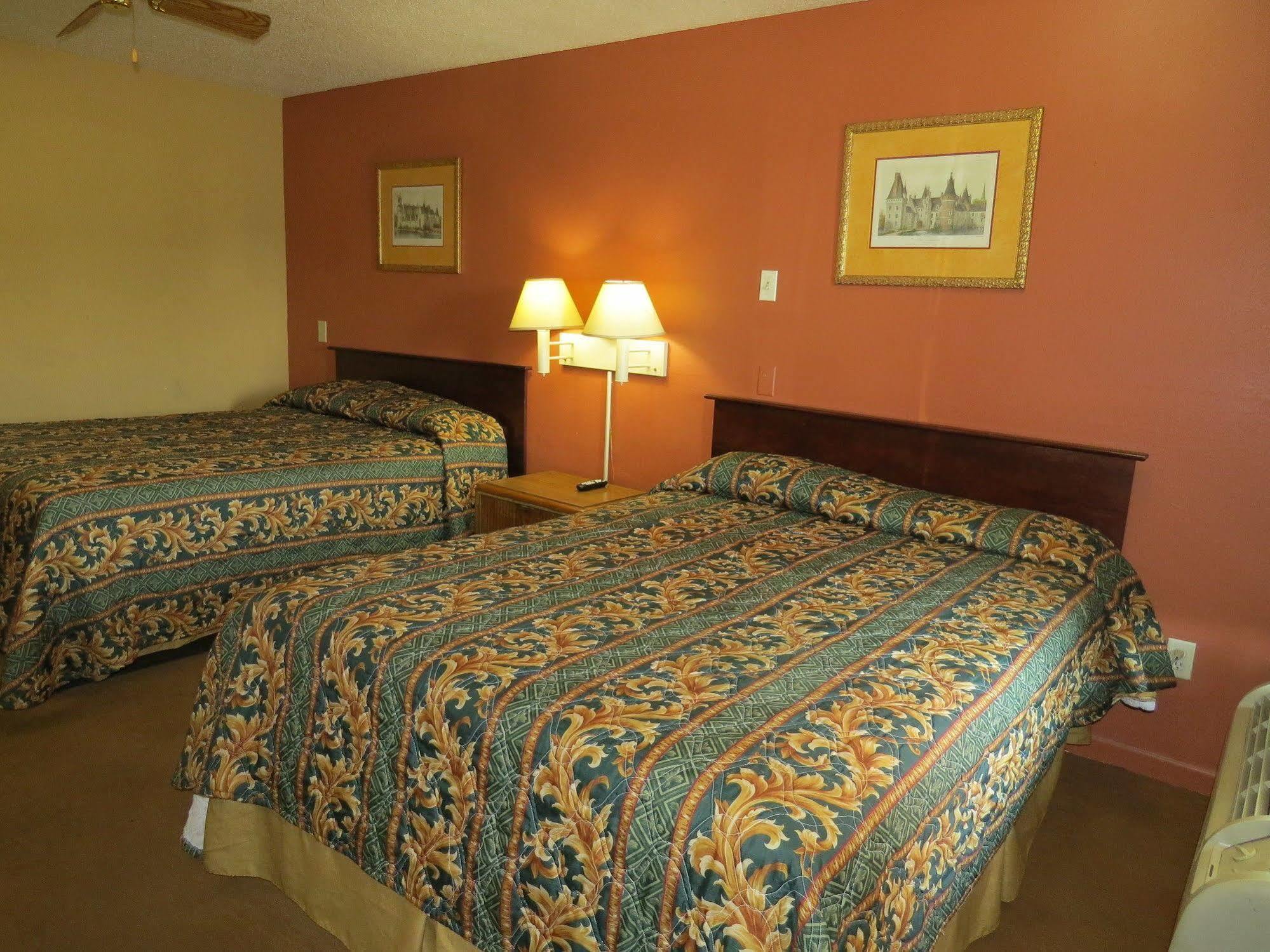 First Western Inn Caseyville Екстер'єр фото