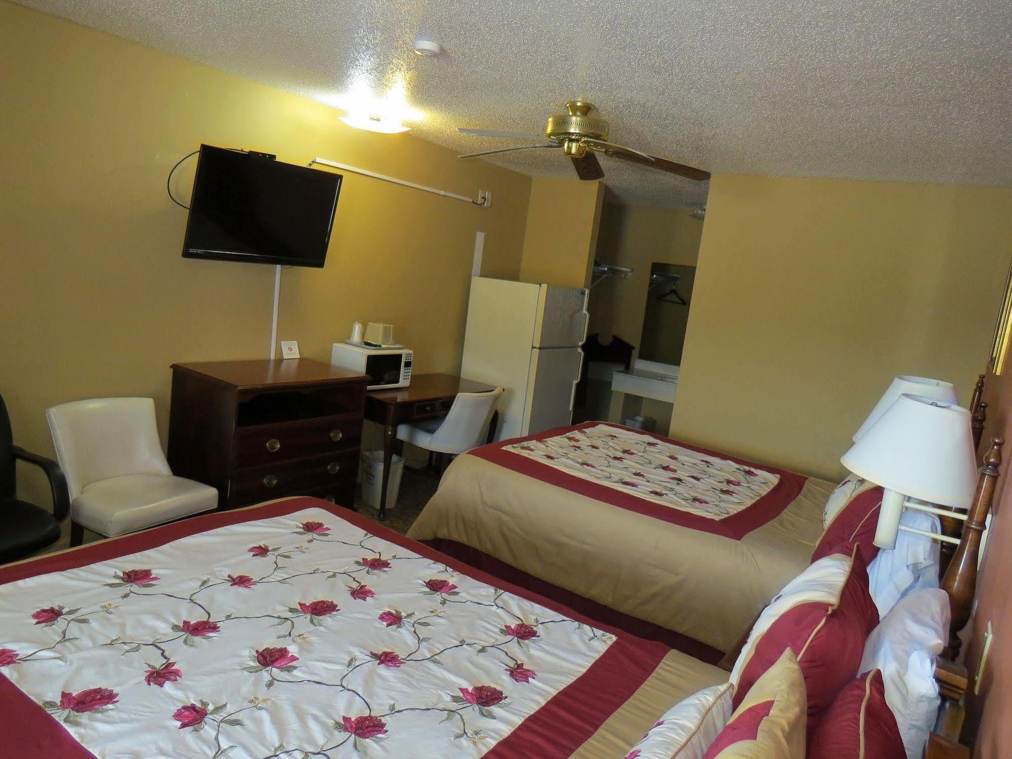 First Western Inn Caseyville Екстер'єр фото